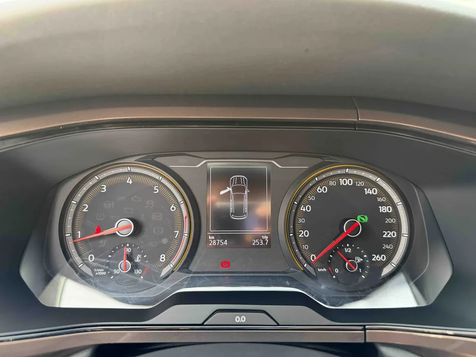 Volkswagen Tharu 2021 Tuyue 280TSI 2WD Luxury Edition PLUS 2022 — миниатюра 4