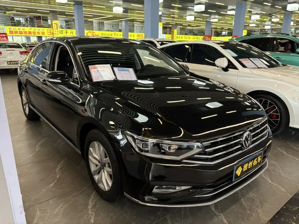Volkswagen Magotan Magotan 2020 280TSI DSG Comfort Edition 2022 — фото 1, купить с доставкой в Москву