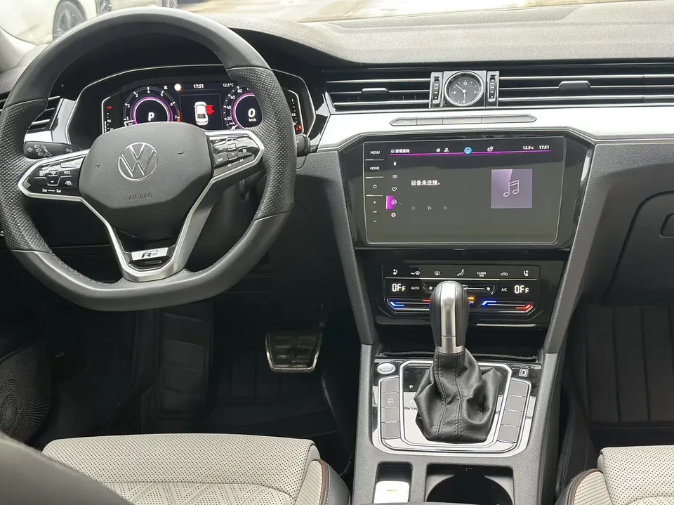 Volkswagen Magotan Magotan 2023 2 million commemorative edition 330TSI DSG luxury model 2023 — миниатюра 5