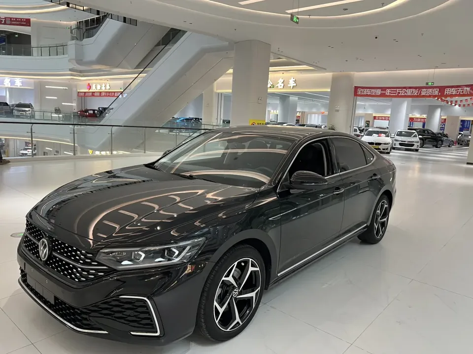 Volkswagen Passat 2024