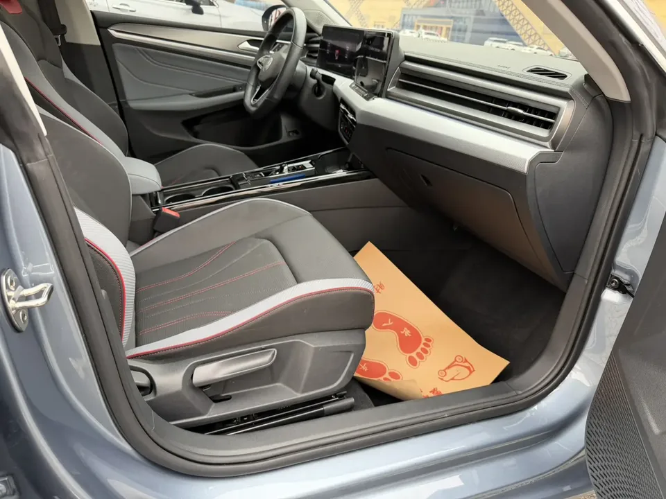 Volkswagen Lamando Lingdu 2022 Lingdu L 280TSI DSG Cool Edition 2022 — thumbnail 3