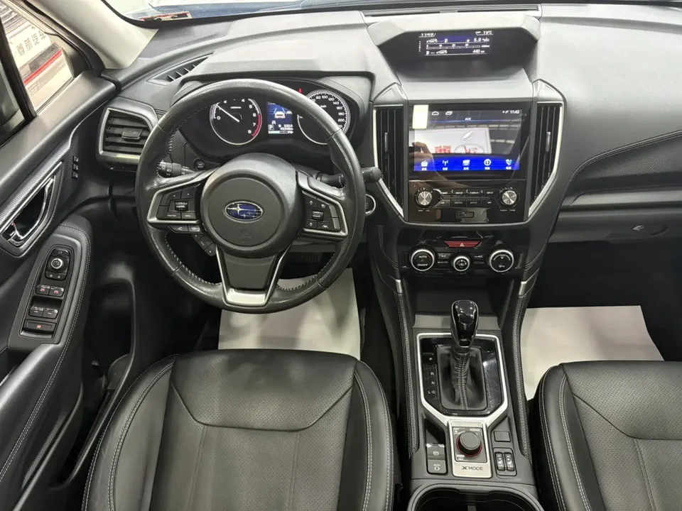 Subaru Forester FORESTER 2021 2.0i Deluxe Edition 2022 — миниатюра 3