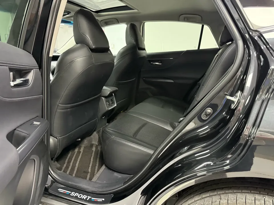 Toyota HARRIER 2.0L CVT 2WD Progressive Edition 2023 — миниатюра 4
