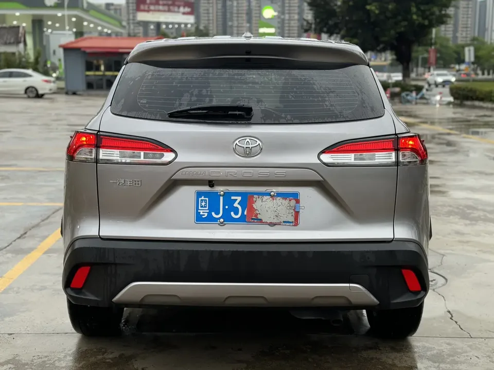 Toyota CorollaCross 2.0L CVT Pioneer Edition 2023 — миниатюра 2