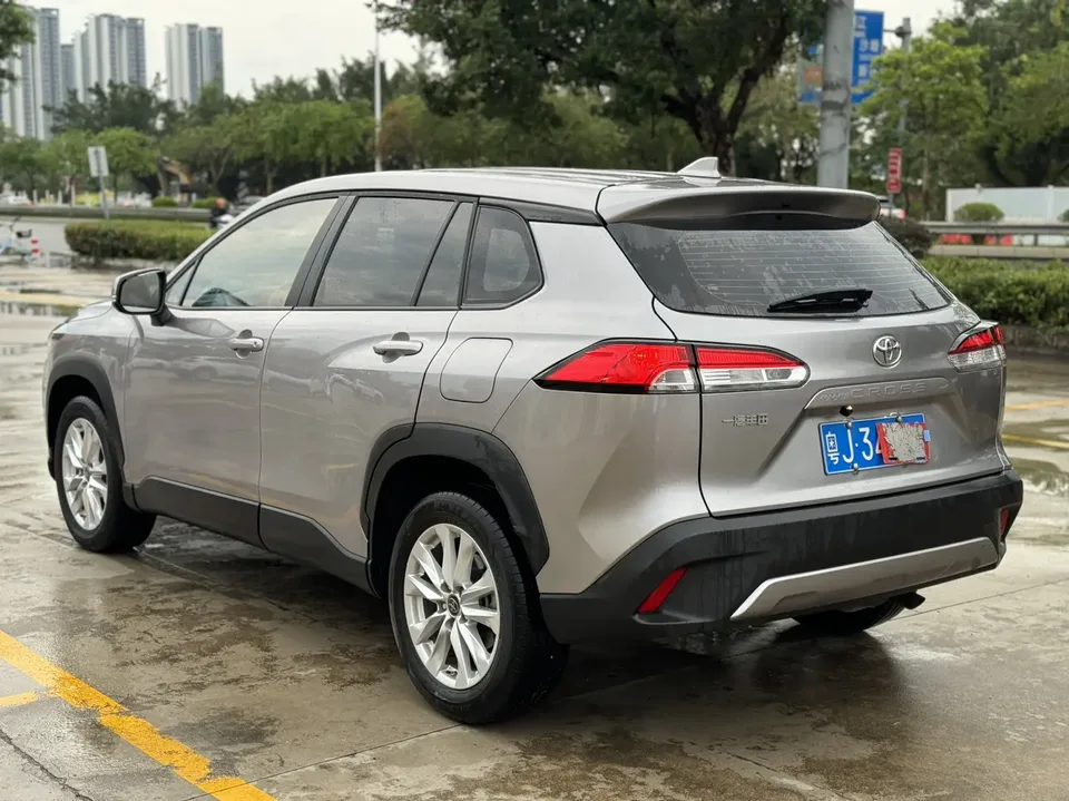 Toyota CorollaCross 2.0L CVT Pioneer Edition 2023 — миниатюра 4