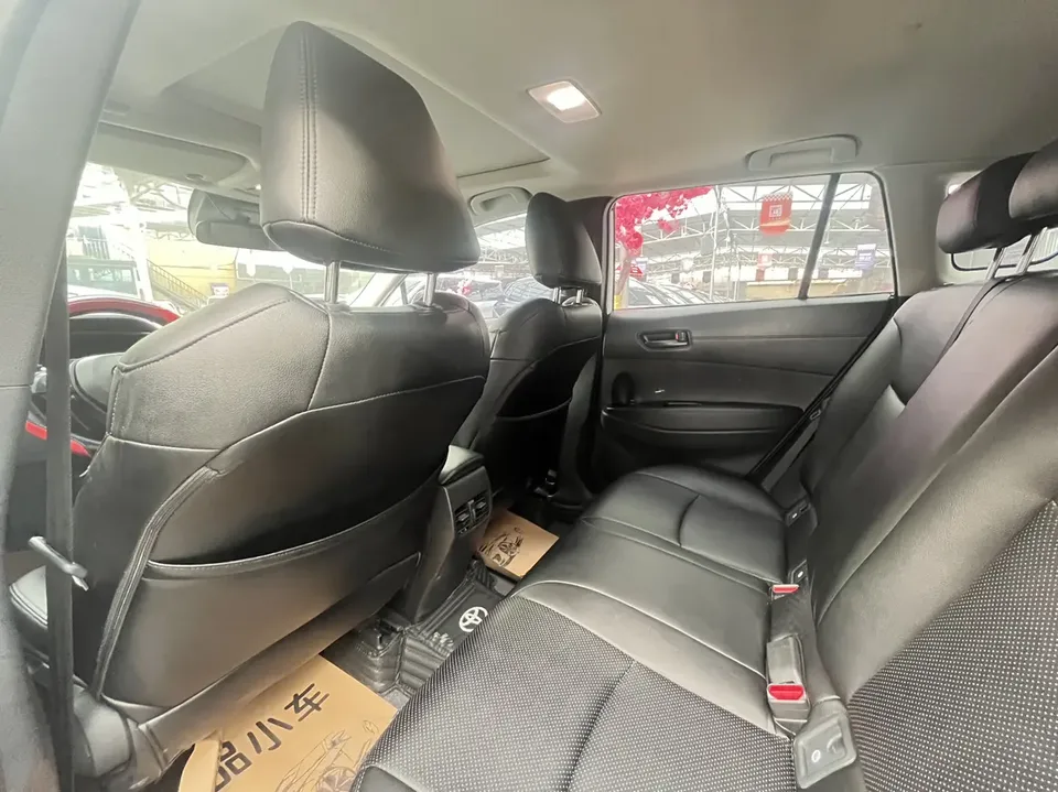 Toyota CorollaCross 2.0L CVT CARE Edition 2023 — миниатюра 3