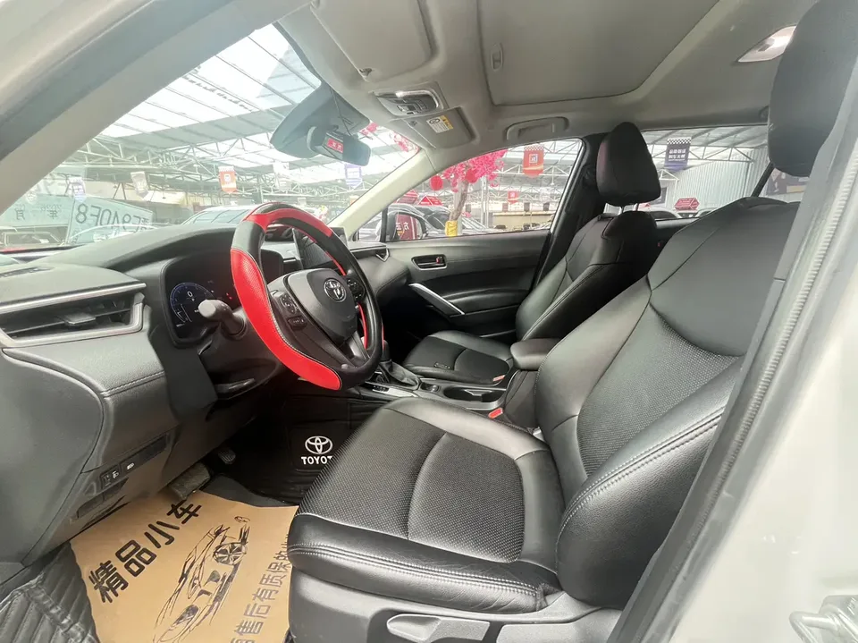 Toyota CorollaCross 2.0L CVT CARE Edition 2023 — миниатюра 5