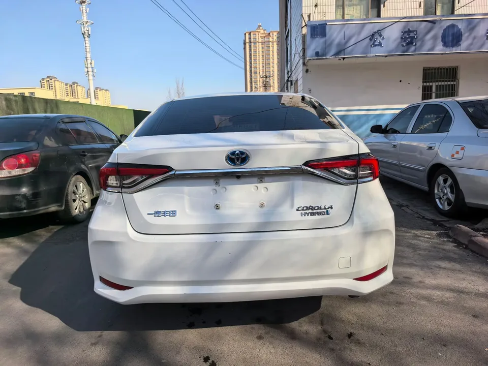 Toyota Corolla Intelligent Electric Hybrid Dual Engine 1.8L E-CVT Elite Edition 2023 — миниатюра 2
