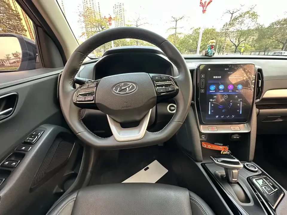Hyundai ix35 Hyundai ix35 2021 2.0L Automatic 2WD Leading Edition GLS 2022 — миниатюра 4