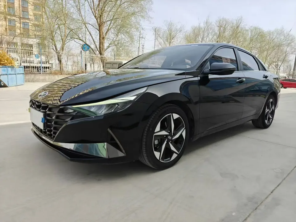 Hyundai Elantra 2023