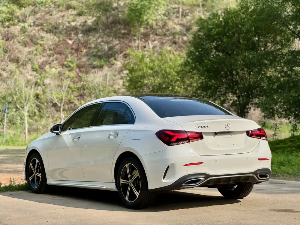 Mercedes-Benz Mercedes Benz A Class Mercedes-Benz A-Class 2023 A 200 L Sports Sedan Fashion Edition 2022 — миниатюра 4