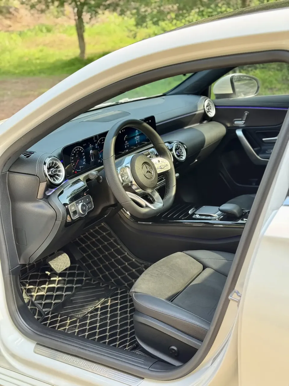 Mercedes-Benz Mercedes Benz A Class Mercedes-Benz A-Class 2023 A 200 L Sports Sedan Fashion Edition 2022 — миниатюра 5