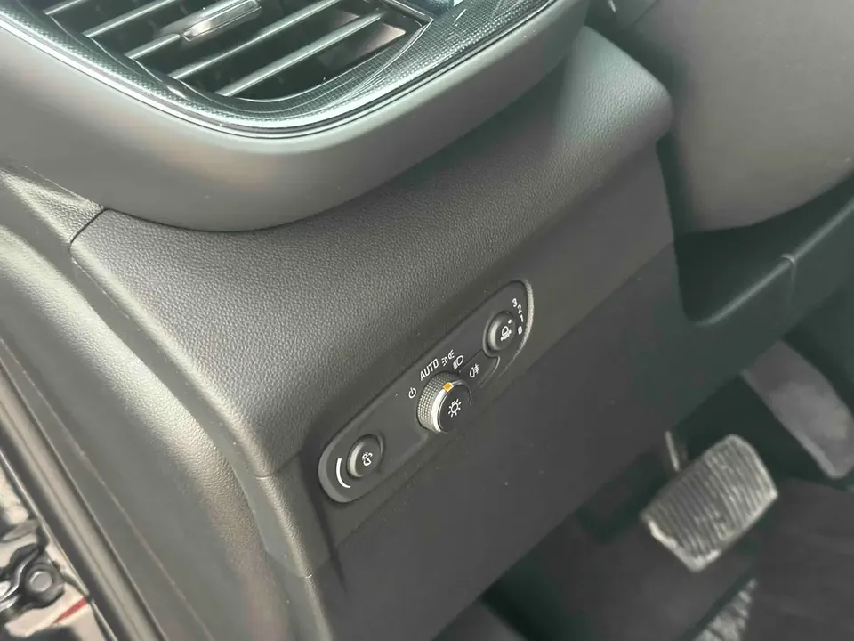 Buick Envision S 2022 Envision S 552T Two-Wheel Drive Luxury Edition 2022 — миниатюра 3