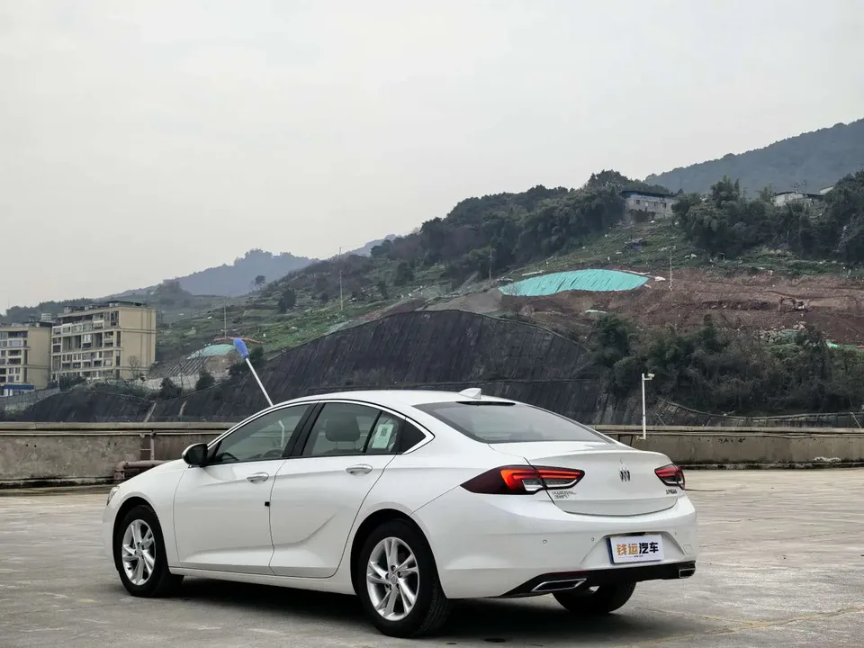 Buick Majesty Regal 2024 25T Super Edition 2024 — миниатюра 2