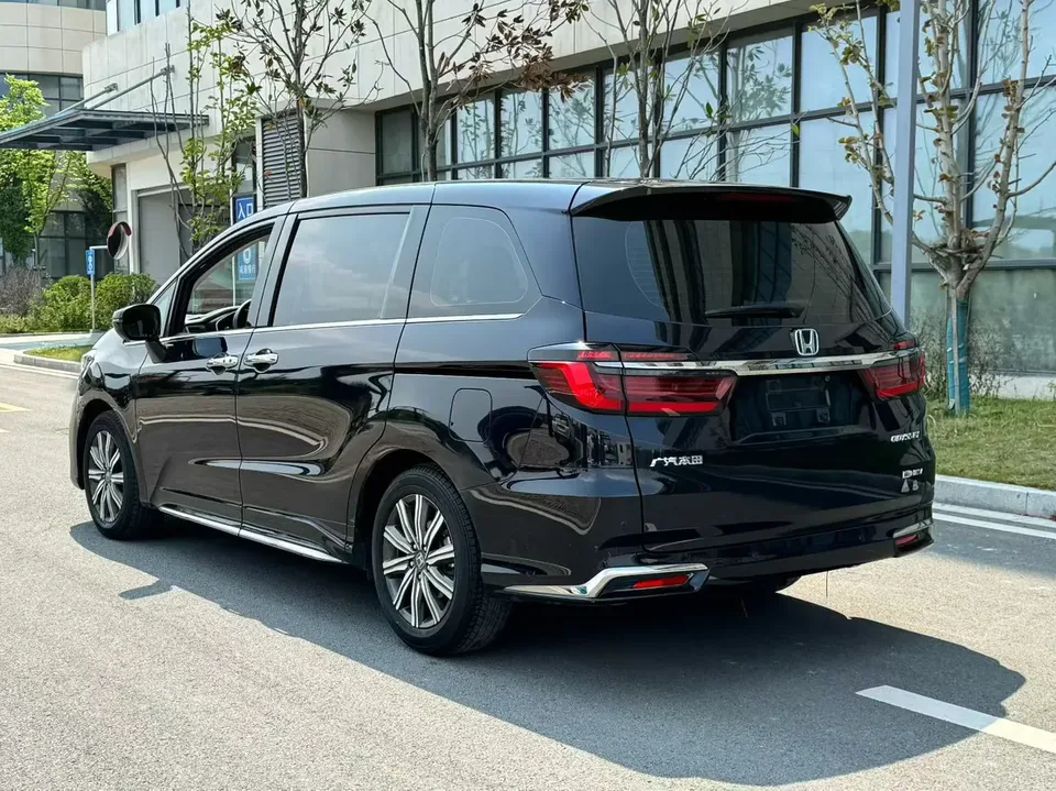 Honda Odyssey Odyssey 2024 2.0L Sharp Enjoy Edition 2024 — миниатюра 4