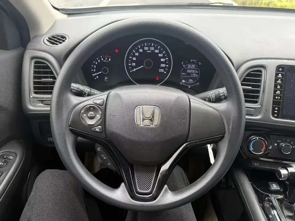 Honda VEZEL 2022 VIZI 1.5L CVT Phantom Night Pioneer Edition 2022 — миниатюра 4