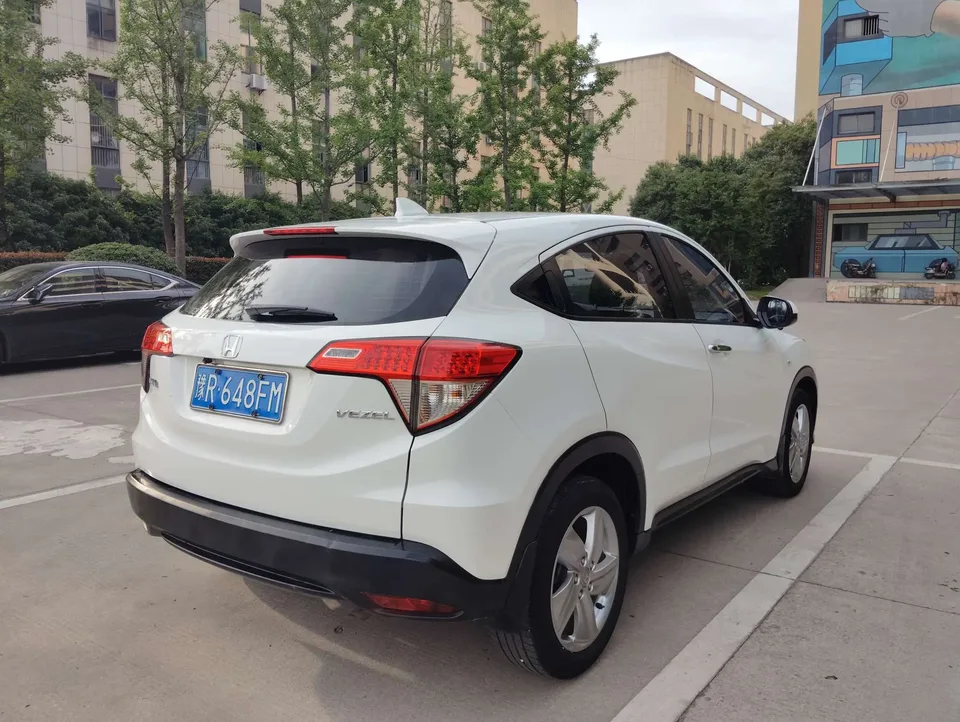 Honda VEZEL 2022 VIZI 1.5L CVT Phantom Night Pioneer Edition 2022 — миниатюра 2