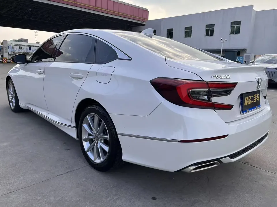 Honda Accord 2022 Accord 260TURBO Fantasy Night Premium Edition 2022 — миниатюра 2