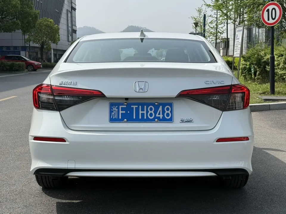 Honda CIVIC 2022 Civic 240TURBO CVT Dynamic Edition 2025 — миниатюра 2