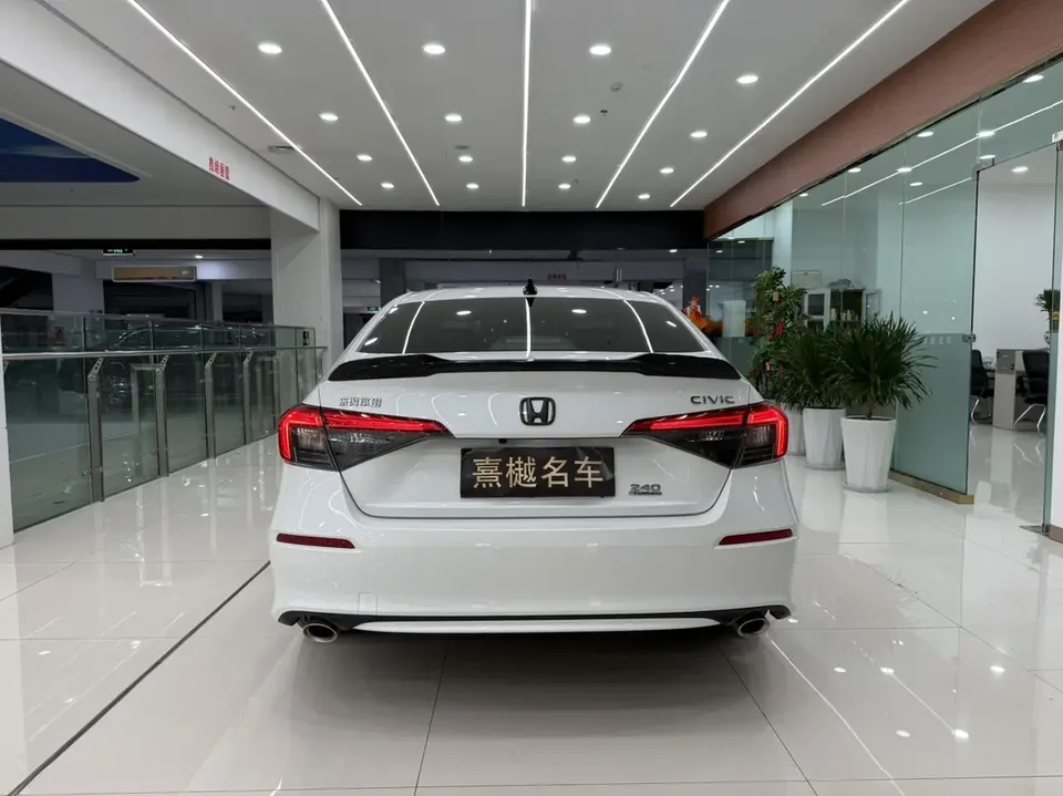 Honda CIVIC Civic 240TURBO CVT Dynamic C-position Customer Special Edition 2024 — миниатюра 2