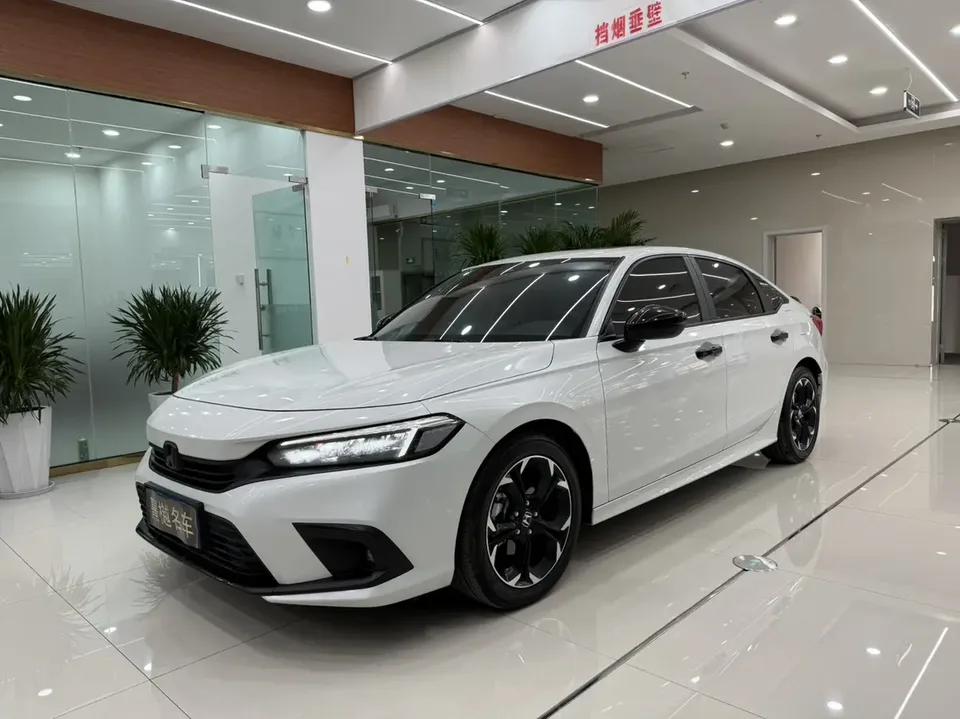 Honda CIVIC Civic 240TURBO CVT Dynamic C-position Customer Special Edition 2024 — фото 1, купить с доставкой в Москву