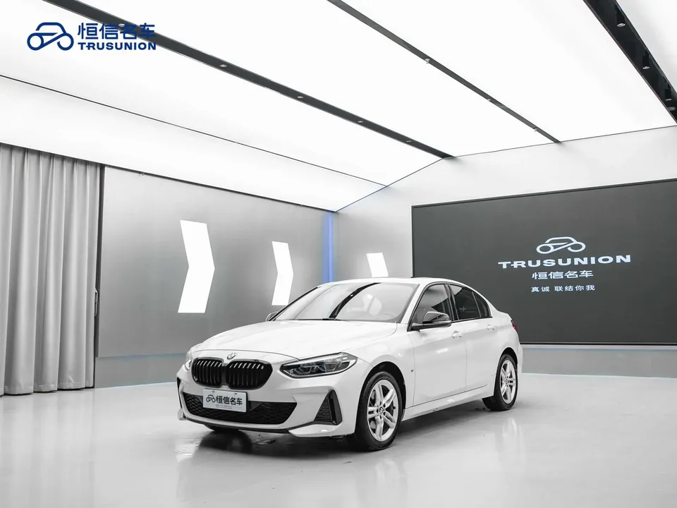 BMW 1 Series facelift 120i M Sport Night Edition 2023 — фото 1, купить с доставкой в Москву