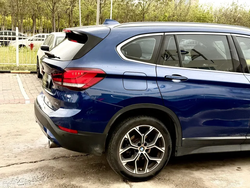 BMW X1 BMW X1 2022 sDrive25Li Leading Edition 2022 — миниатюра 4
