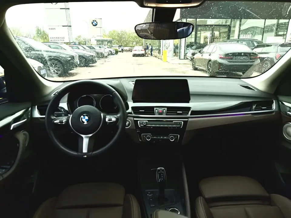 BMW X1 BMW X1 2022 sDrive25Li Leading Edition 2022 — миниатюра 5