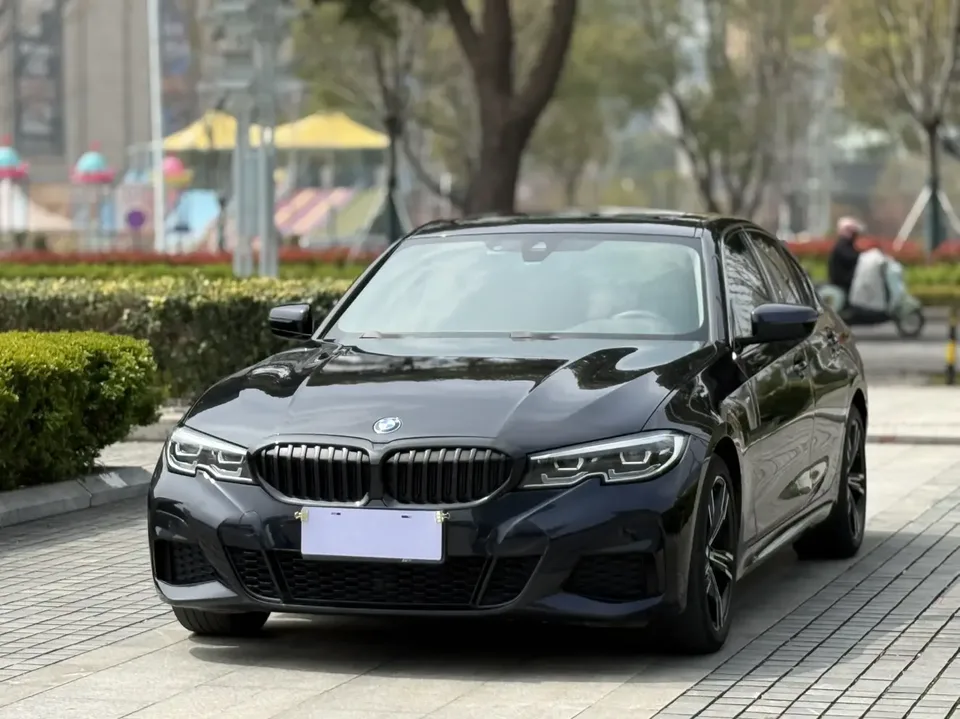 BMW 3 Series 2022