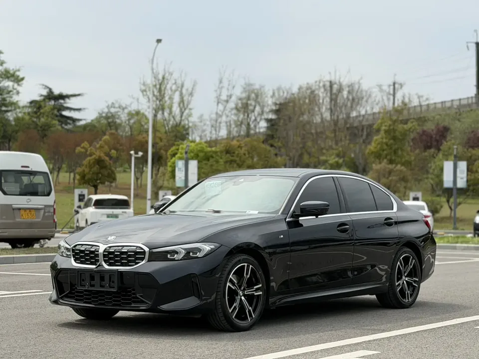 BMW 3 Series BMW 3 Series 2023 325i M Sport Package 2023 — фото 1, купить с доставкой в Москву