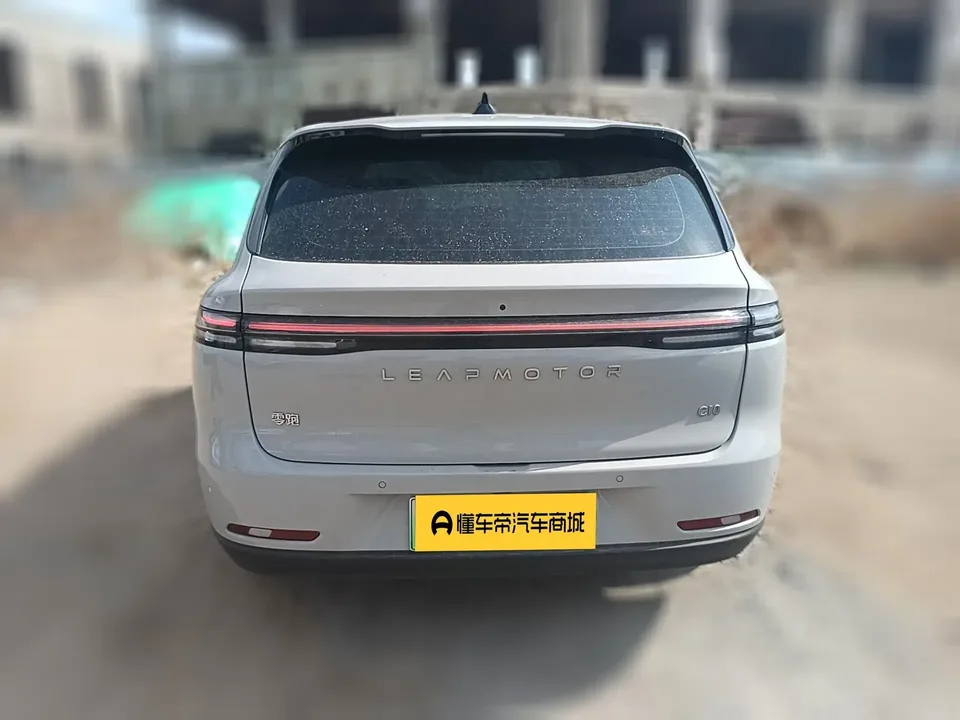 Leapmotor Zero running C10 Zero running C10 2026 Pure electric version 605 LiDAR version 2025 — thumbnail 2