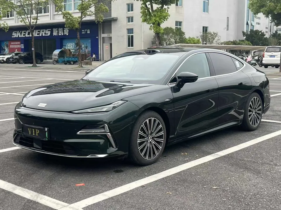 Geely Galaxy Star 8 PHEV 2025