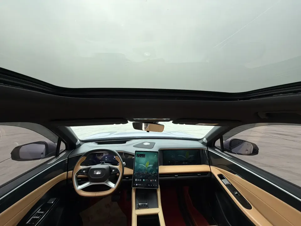 Geely Galaxy L7 1.5T DHT 115km Starship 2023 — миниатюра 2