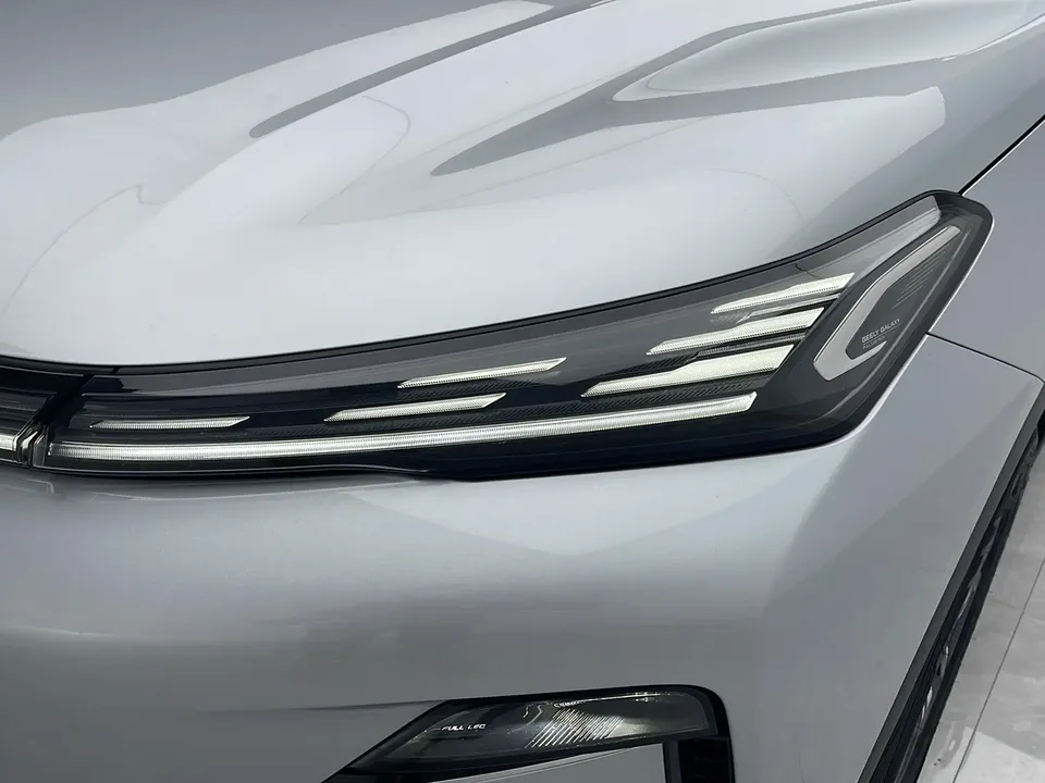Geely Galaxy Starship 7 EM-i Galaxy Starship 7 EM-i 2025 120KM Exploration+ Edition 2025 — миниатюра 2