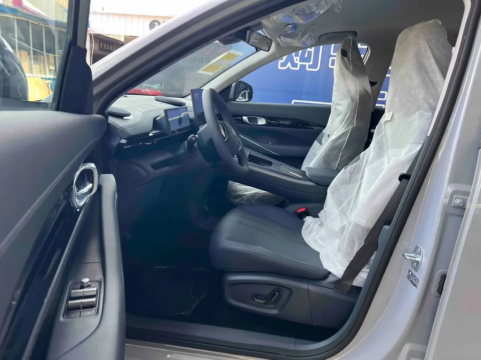 Geely Galaxy E5 Galaxy E5 2026 530km Launch Edition 2026 — миниатюра 5