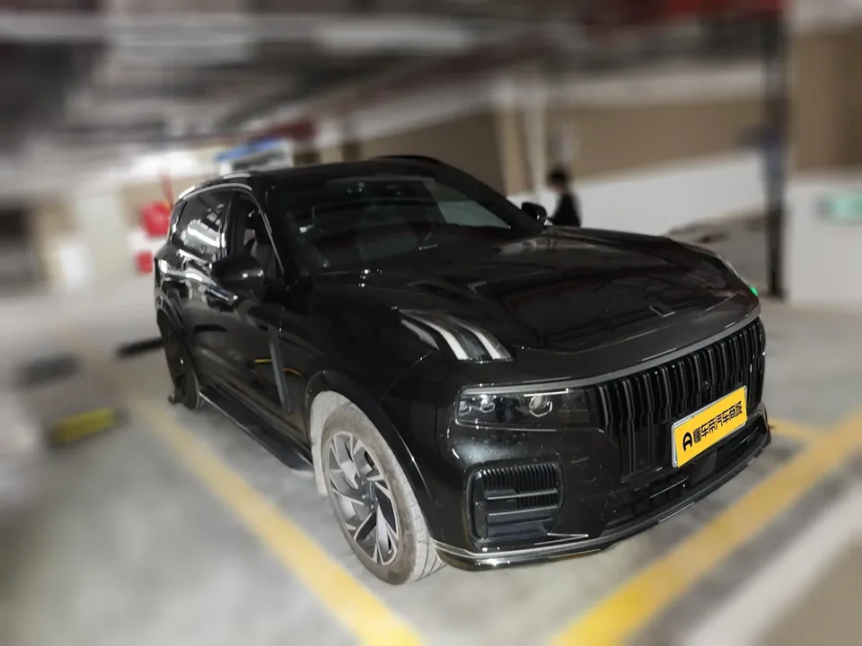 Lynk & Co 09 2.0T Halo 7-seater 2023 — миниатюра 2