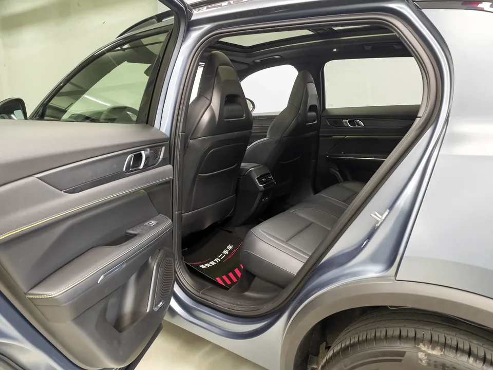 Lynk & Co 01 2.0TD 2WD New Pro Edition 2025 — миниатюра 5