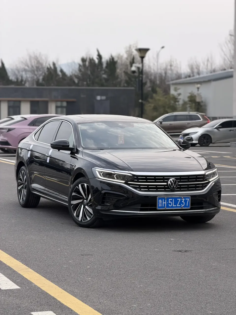 Volkswagen Passat Passat 2023 330TSI Deluxe Edition 2022 — миниатюра 2