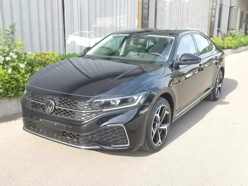 Volkswagen Passat 2023