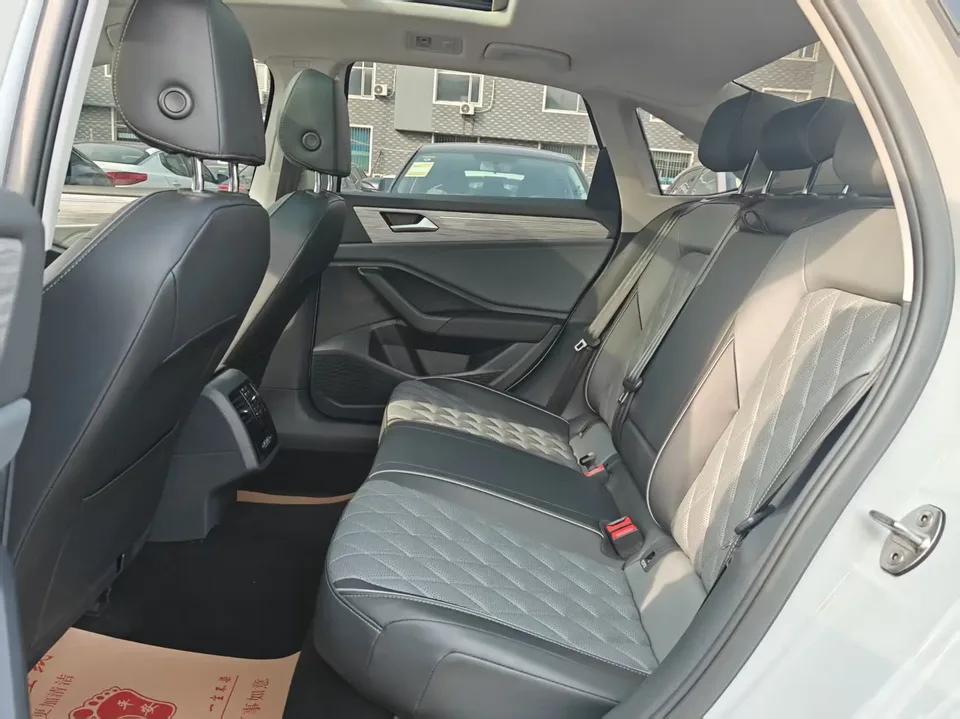 Volkswagen Sagitar 2023 Sagitar 300TSI DSG Beyond Edition 2023 — миниатюра 3