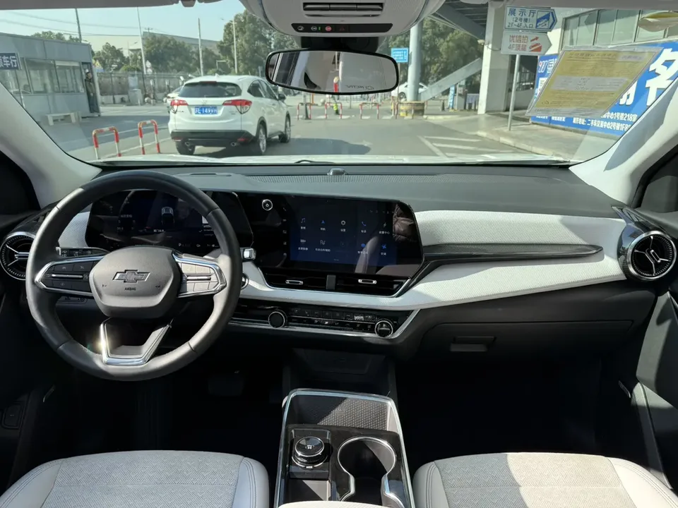 Chevrolet Equinox Plus 1.5T 155km ACTIV Ultimate Edition 2026 — миниатюра 5