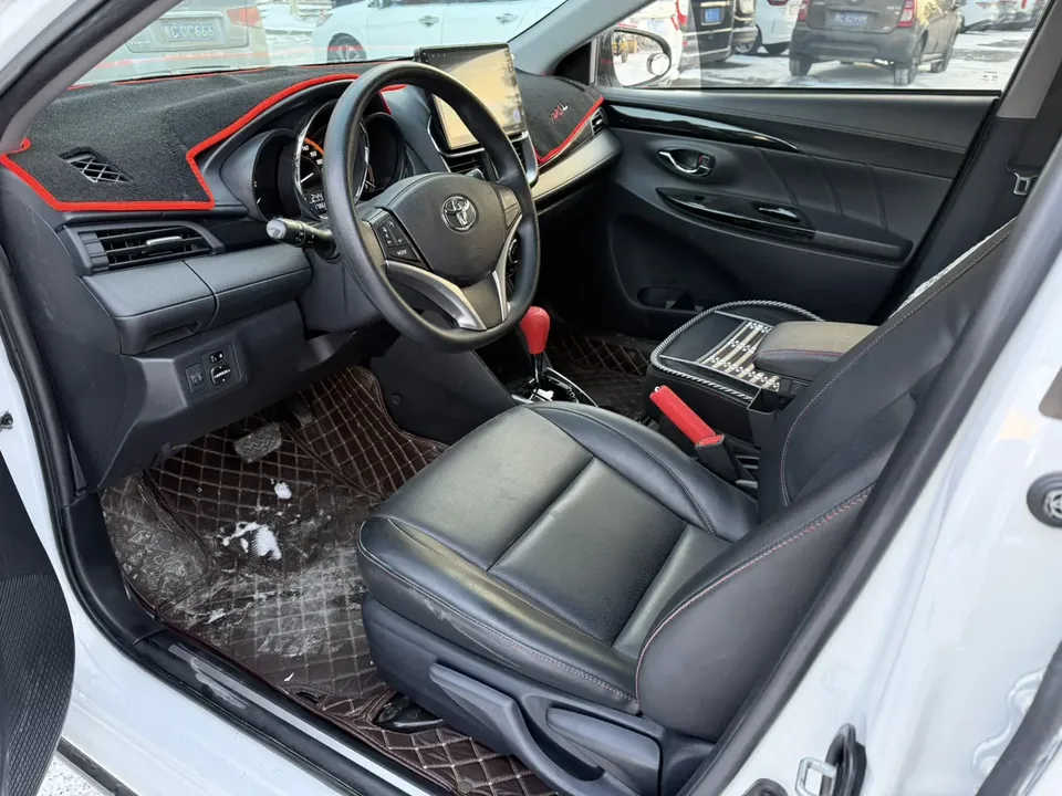 Toyota Yaris L YARiS L Zhixuan 2022 Zhixuan X 1.5L CVT luxury PLUS version 2023 — миниатюра 5