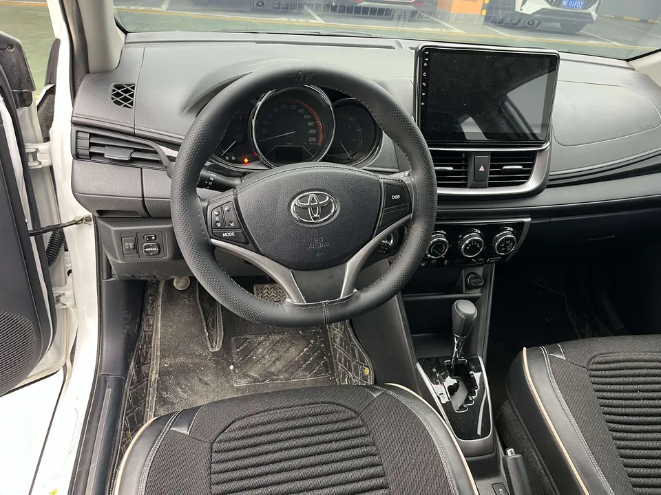 Toyota Yaris L YARiS L Zhixuan 2022 Zhixuan X 1.5L CVT leading PLUS version 2022 — миниатюра 2