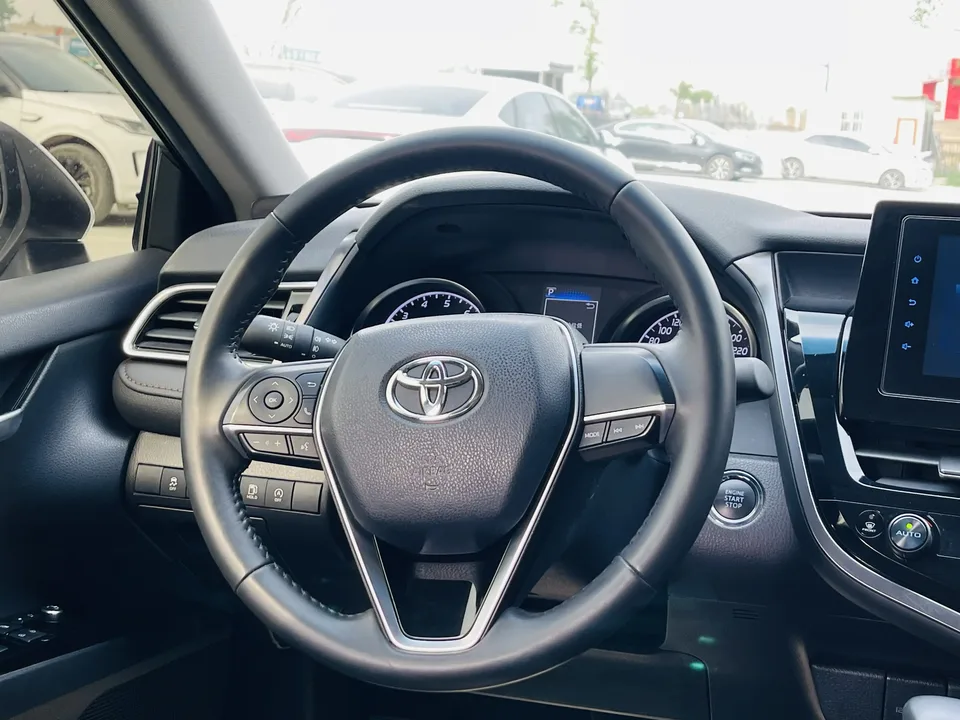 Toyota Camry 2.0GVP Leading Edition 2023 — миниатюра 4