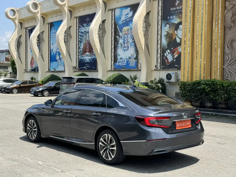 Honda Accord 2022 Accord Hybrid 2.0L Sharp Edition 2022 — миниатюра 4