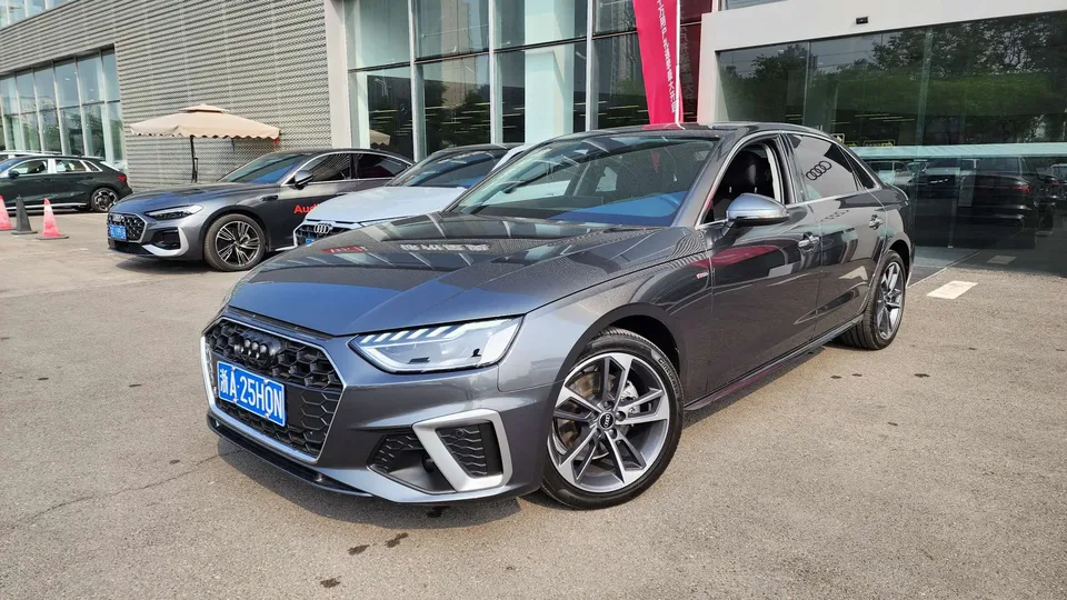 Audi a4 l 2024