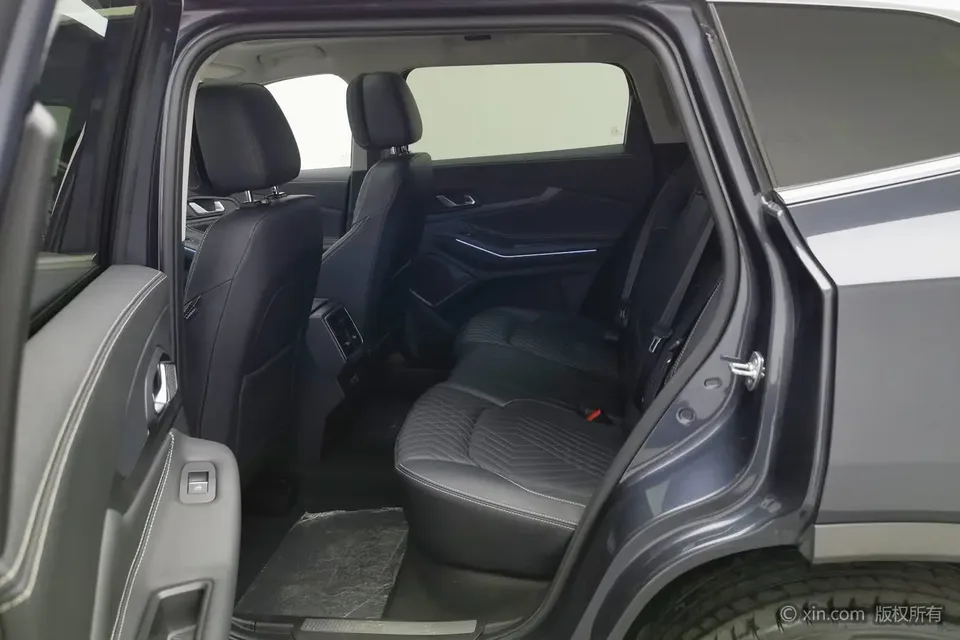 Exeed TXL Xingtu Lingyun 2023 Lingyun 400T 4WD Star Edition 2022 — миниатюра 4