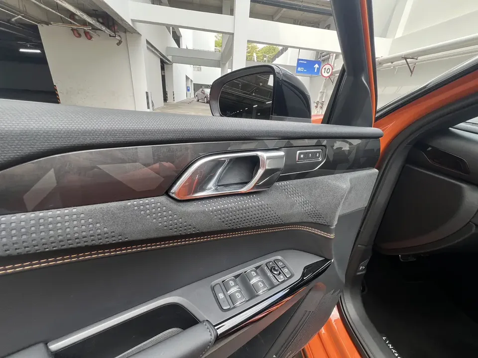 Lynk & Co 02 Hatchback 2.0TD Hatchback Halo 2022 — миниатюра 4