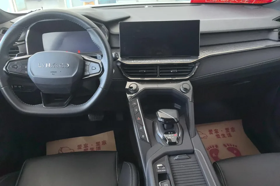Lynk & Co 06 Lynk & Co 06 2023 Remix 1.5T Jin Pro 2024 — миниатюра 4