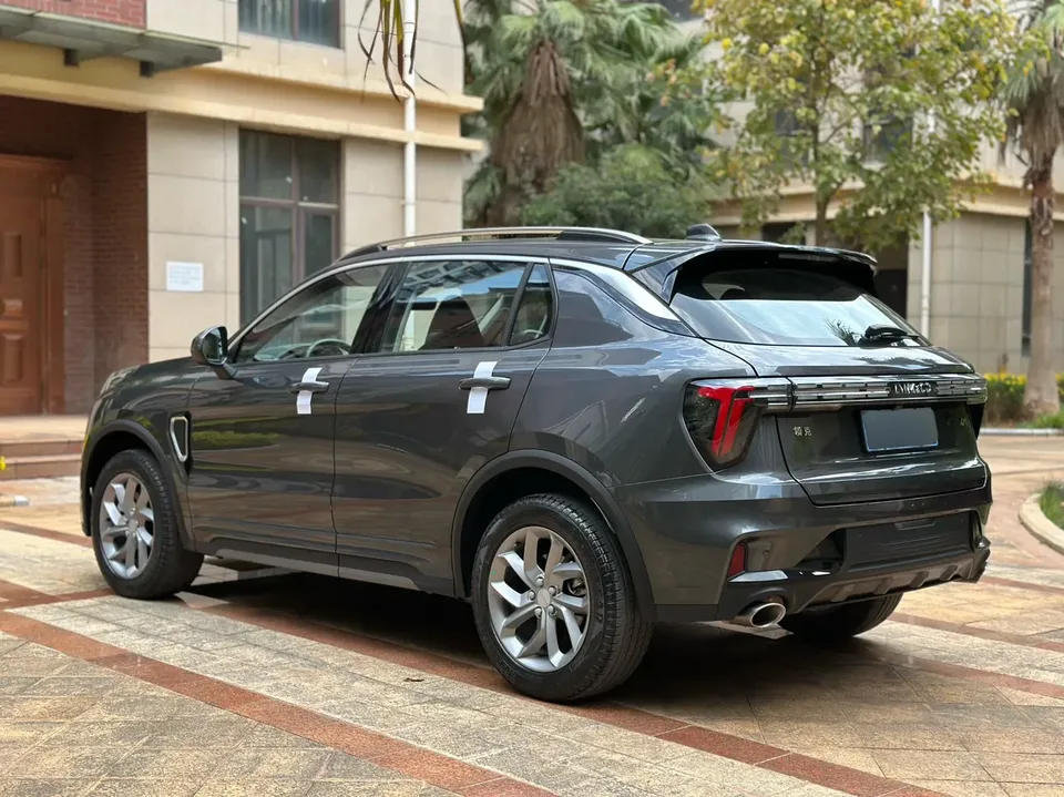 Lynk & Co 01 2.0TD 2WD Asian Games Edition 2023 — миниатюра 2